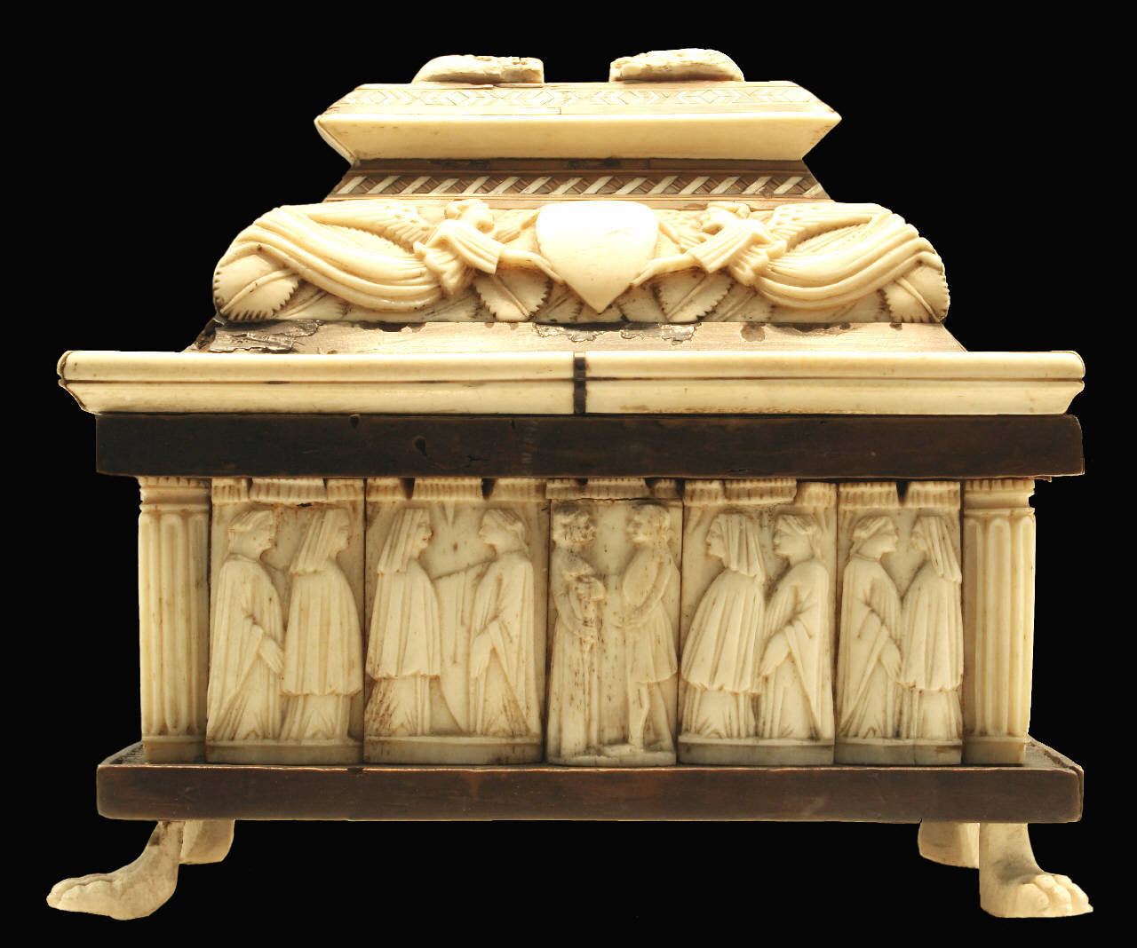 Coppie di figure affrontate, Coppia di dame affiancate, coppia di angeli che reggono uno scudo, testa di Cristo morto, teschio (cofanetto) - bottega dell'Italia settentrionale (sec. XV)