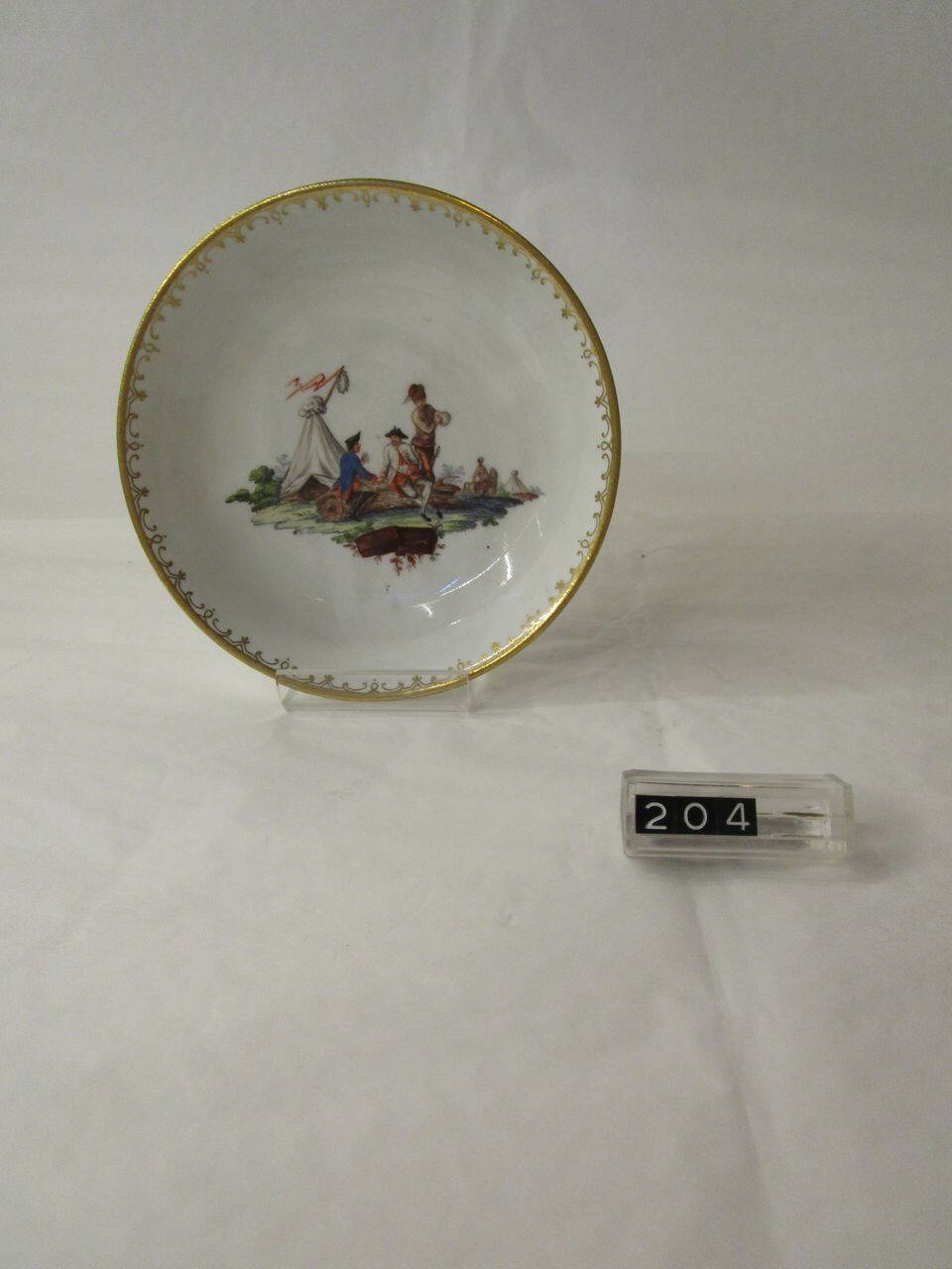 piattino di Vienna, Manifattura di Vienna (metà sec. XVIII)