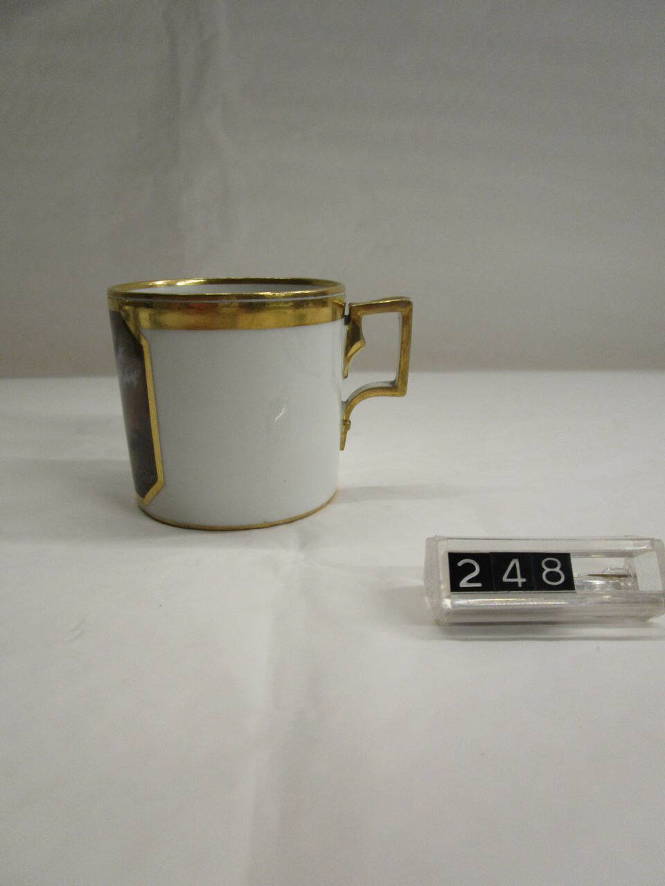 tazzina di Vienna, Manifattura di Vienna (inizio sec. XIX)