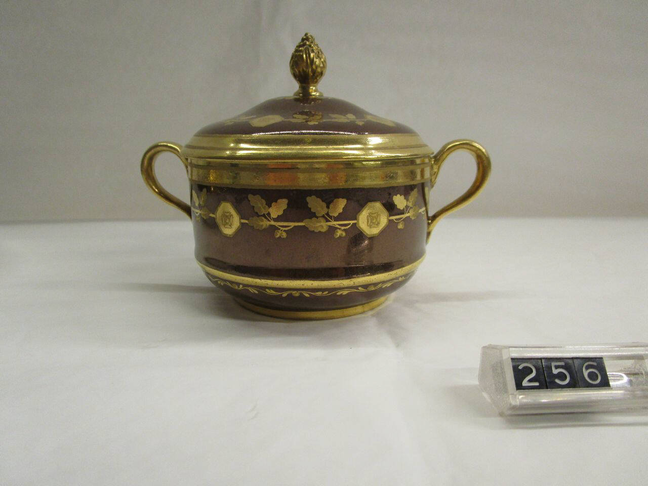 tazza da brodo di Vienna, Manifattura di Vienna (prima metà sec. XIX)