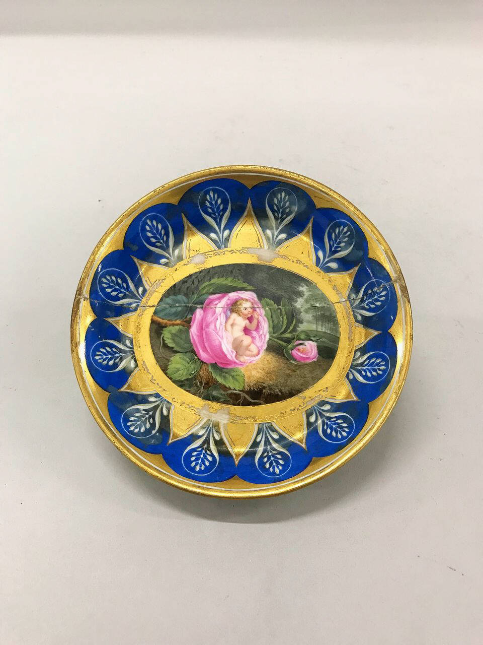 piatto di Vienna, Manifattura di Vienna (prima metà sec. XIX)