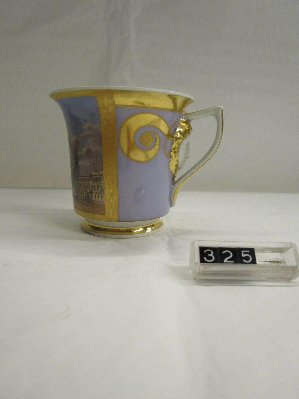 tazza di Vienna, Manifattura di Vienna (prima metà sec. XIX)