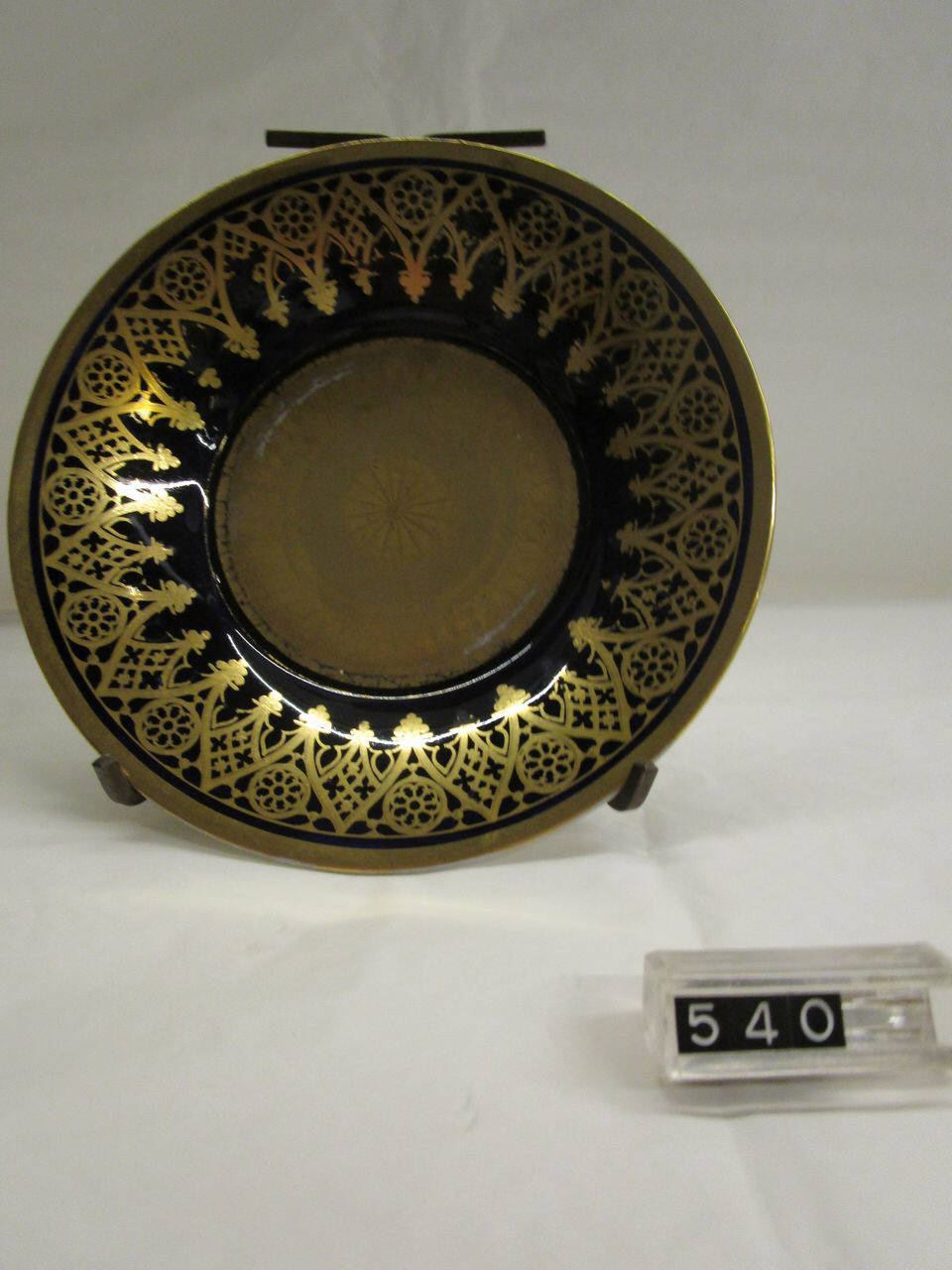 piatto di Parigi, Manifattura Darte (prima metà sec. XIX)