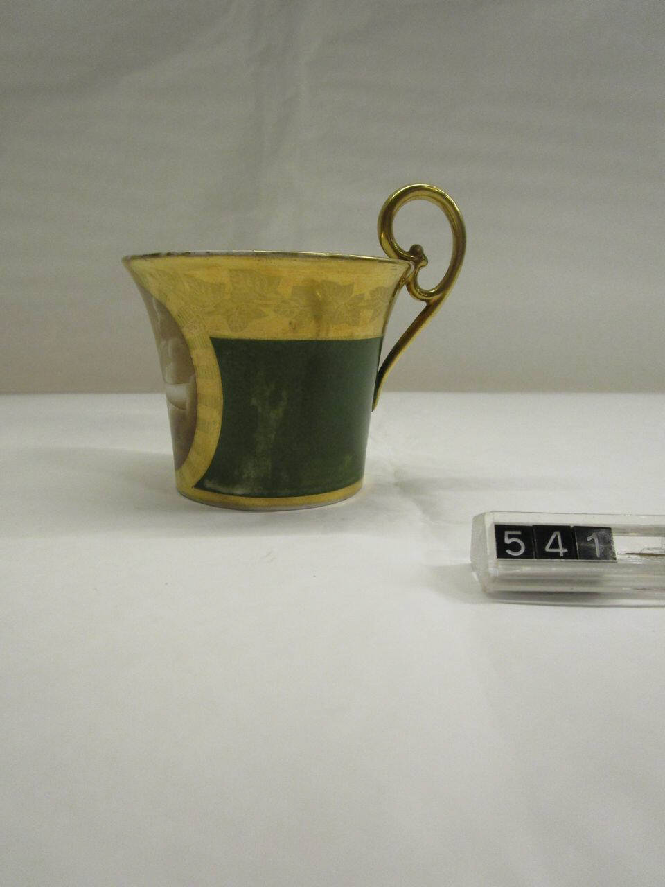tazza di Parigi, Manifattura Dagoty (prima metà sec. XIX)