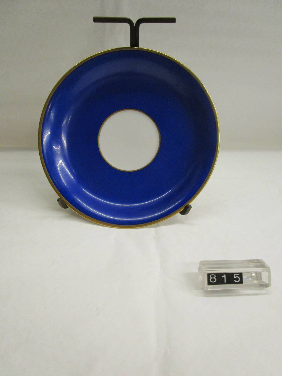 piatto di Nymphenburg, Manifattura di Stato (prima metà sec. XIX)