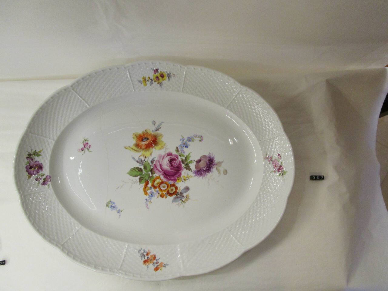 piatto di Meissen, Manifattura di Meissen (seconda metà sec. XVIII)