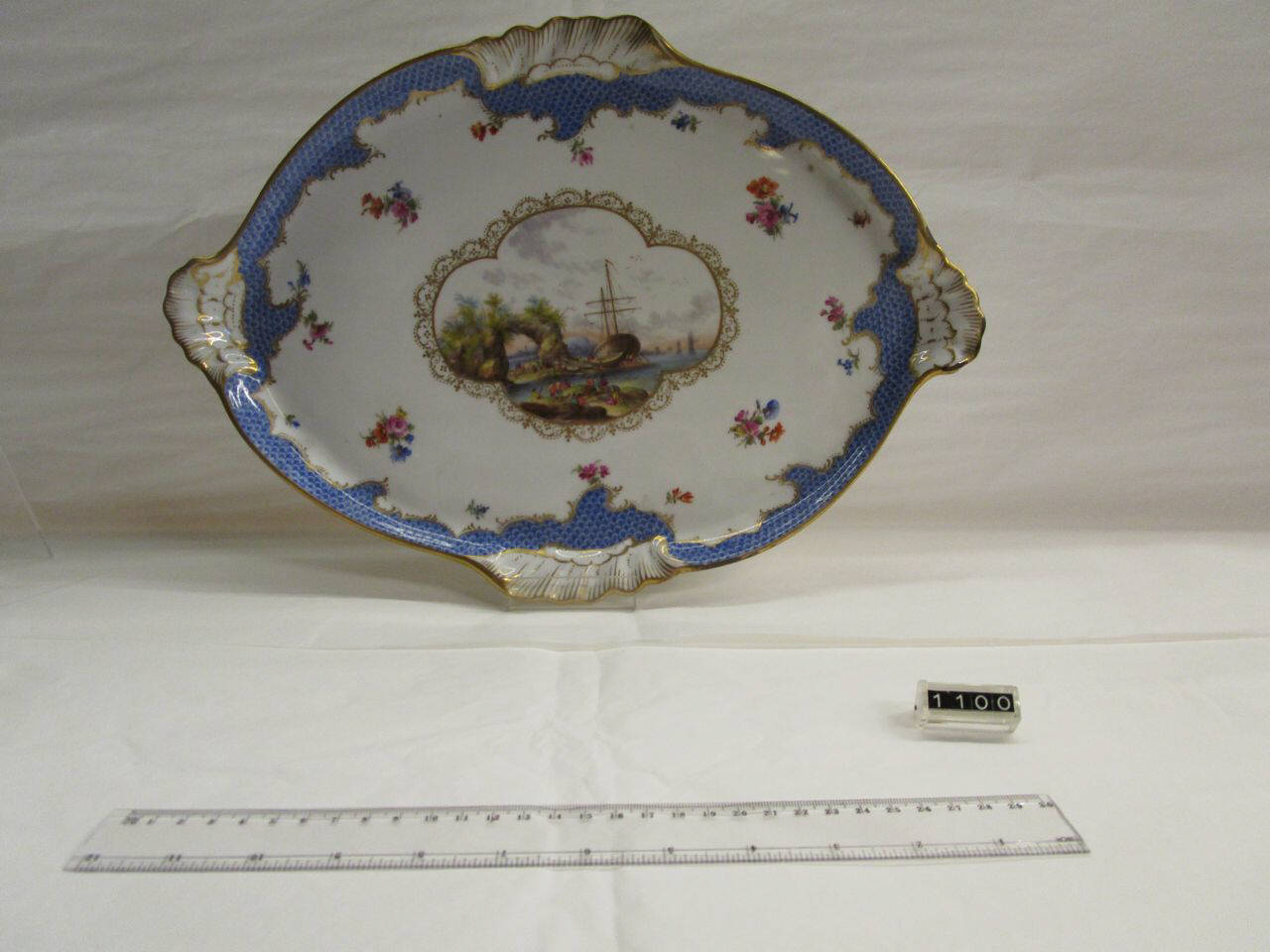 vassoio di Meissen, Manifattura di Meissen (fine/ inizio secc. XVIII/ XIX)