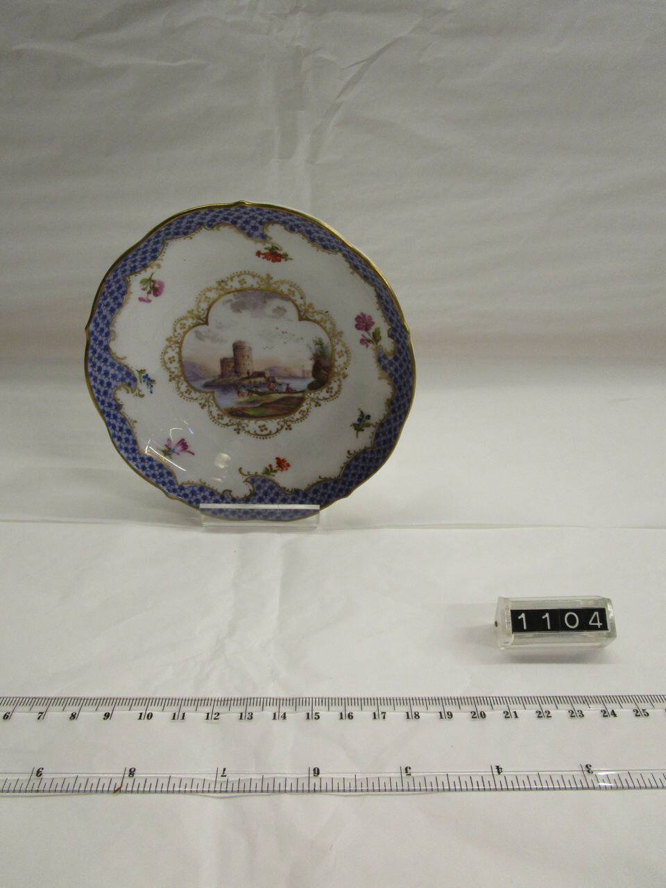 piattino di Meissen, Manifattura di Meissen (fine/ inizio secc. XVIII/ XIX)