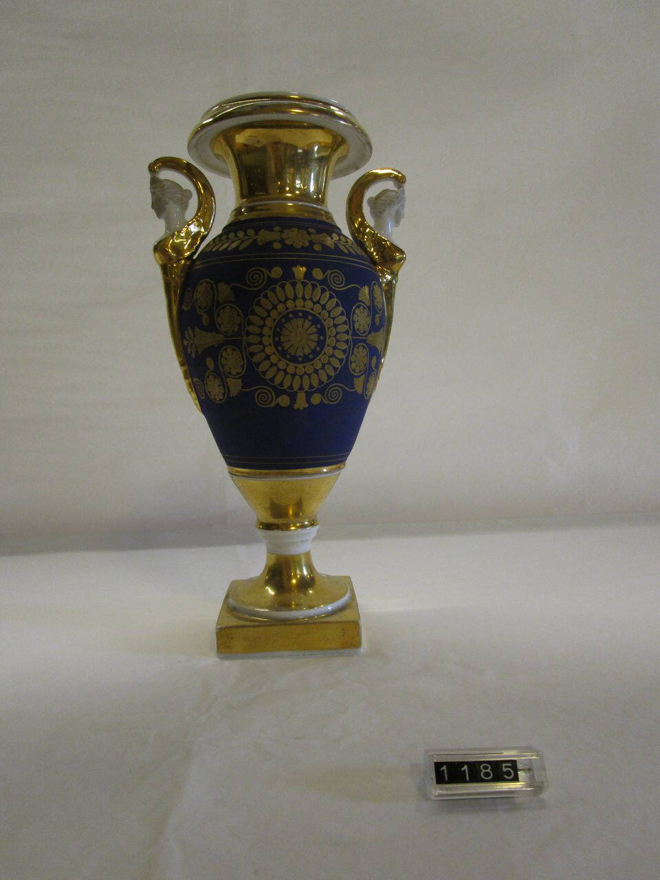 vaso - Parigi, Manifattura non identificata (prima metà sec. XIX)