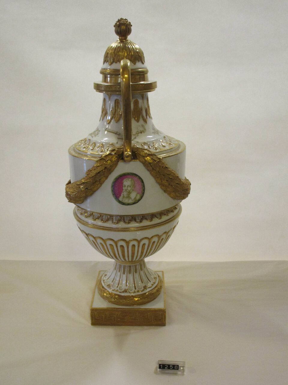 guarnitura da camino di Meissen, Manifattura di Meissen; Kändler (seconda metà sec. XVIII)