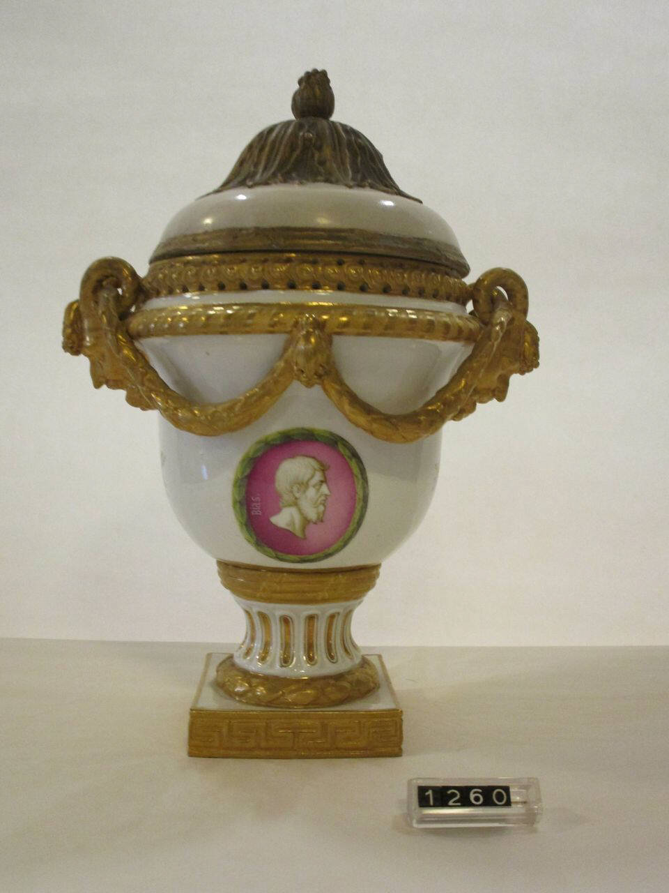 guarnitura da camino di Meissen, Manifattura di Meissen (seconda metà sec. XVIII)