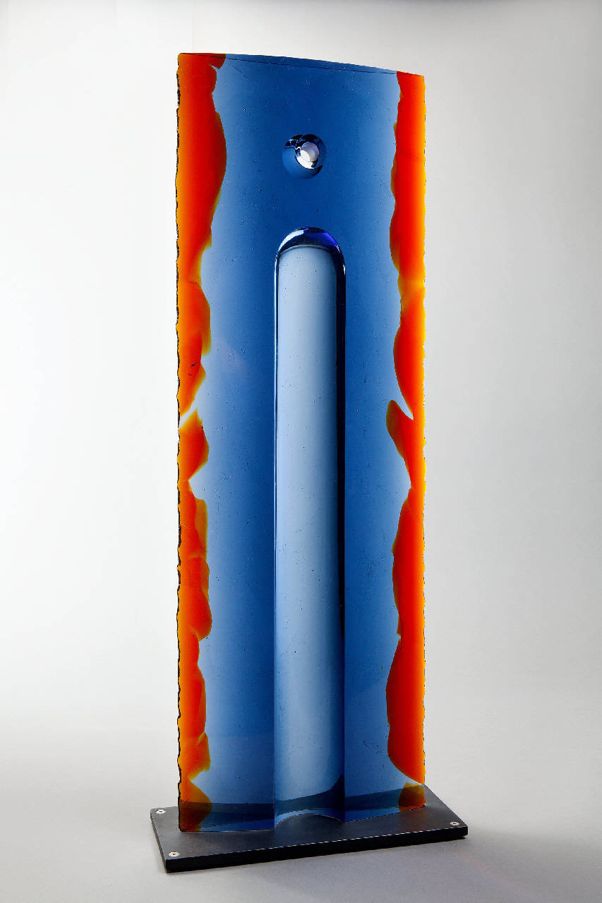 Blue tower (scultura) di Whiteley, Richard (sec. XXI)