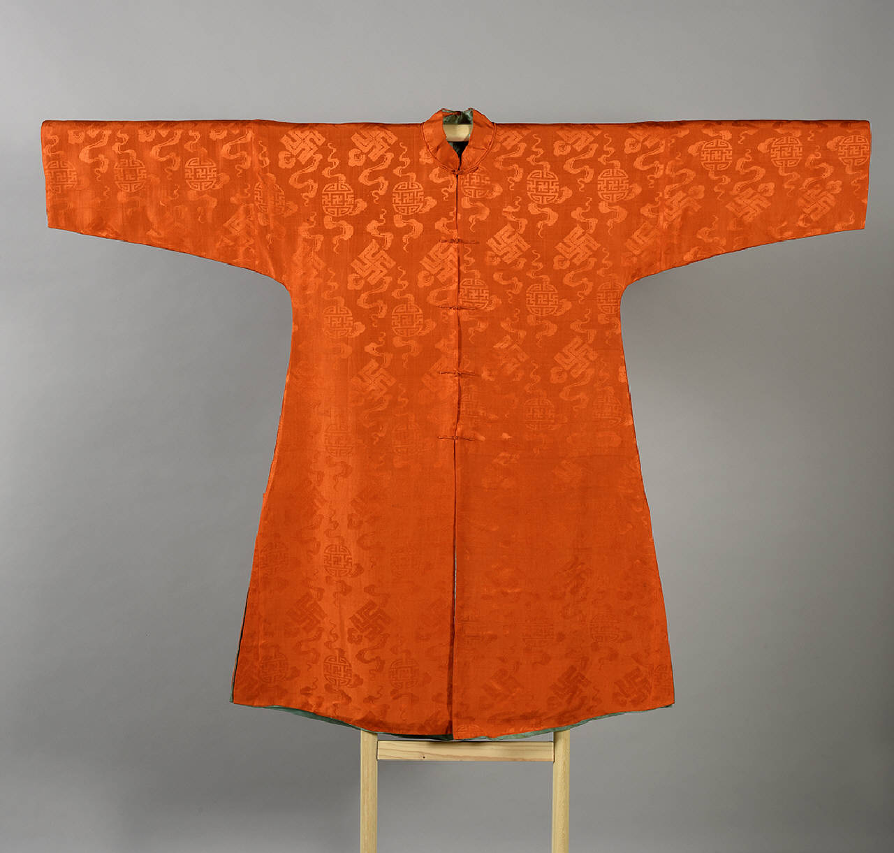 svastica (abito) - ambito Cina (secc. XIX/ XX)