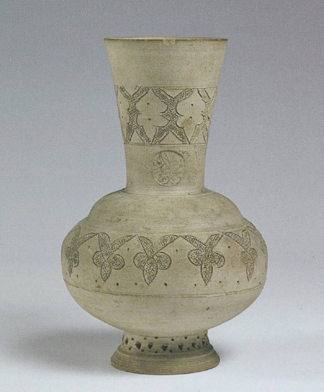 vaso - ambito Asia occidentale (secc. XVII/ XVIII)