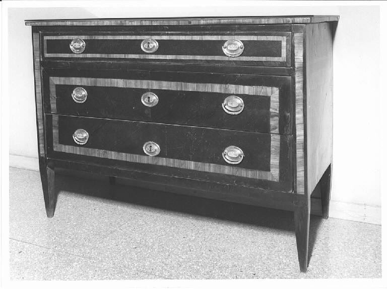 cassettone - ambito lombardo (prima metà sec. XIX)