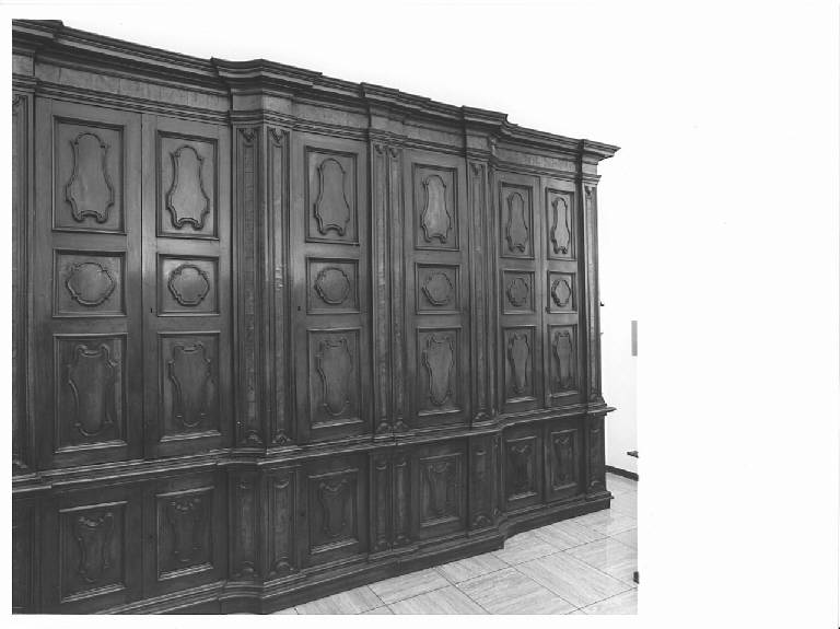 armadio da sacrestia - ambito lombardo (prima metà sec. XVIII)