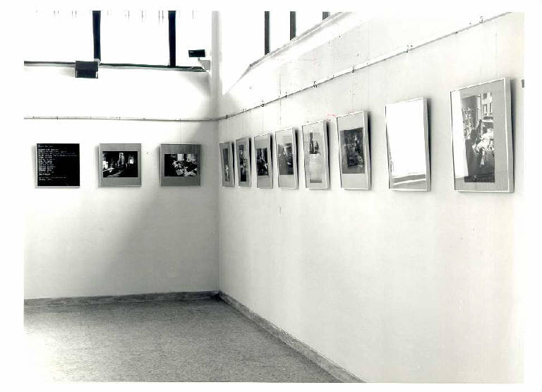 L'arte come servizio, l'artista come servo vizioso, Arte come servizio (album di dieci fotografie) di Ravedone Francesco (secondo quarto sec. XX)