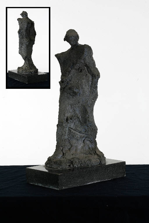 FIGURA, Figura femminile (scultura) di Quattrini Oreste (seconda metà sec. XX)