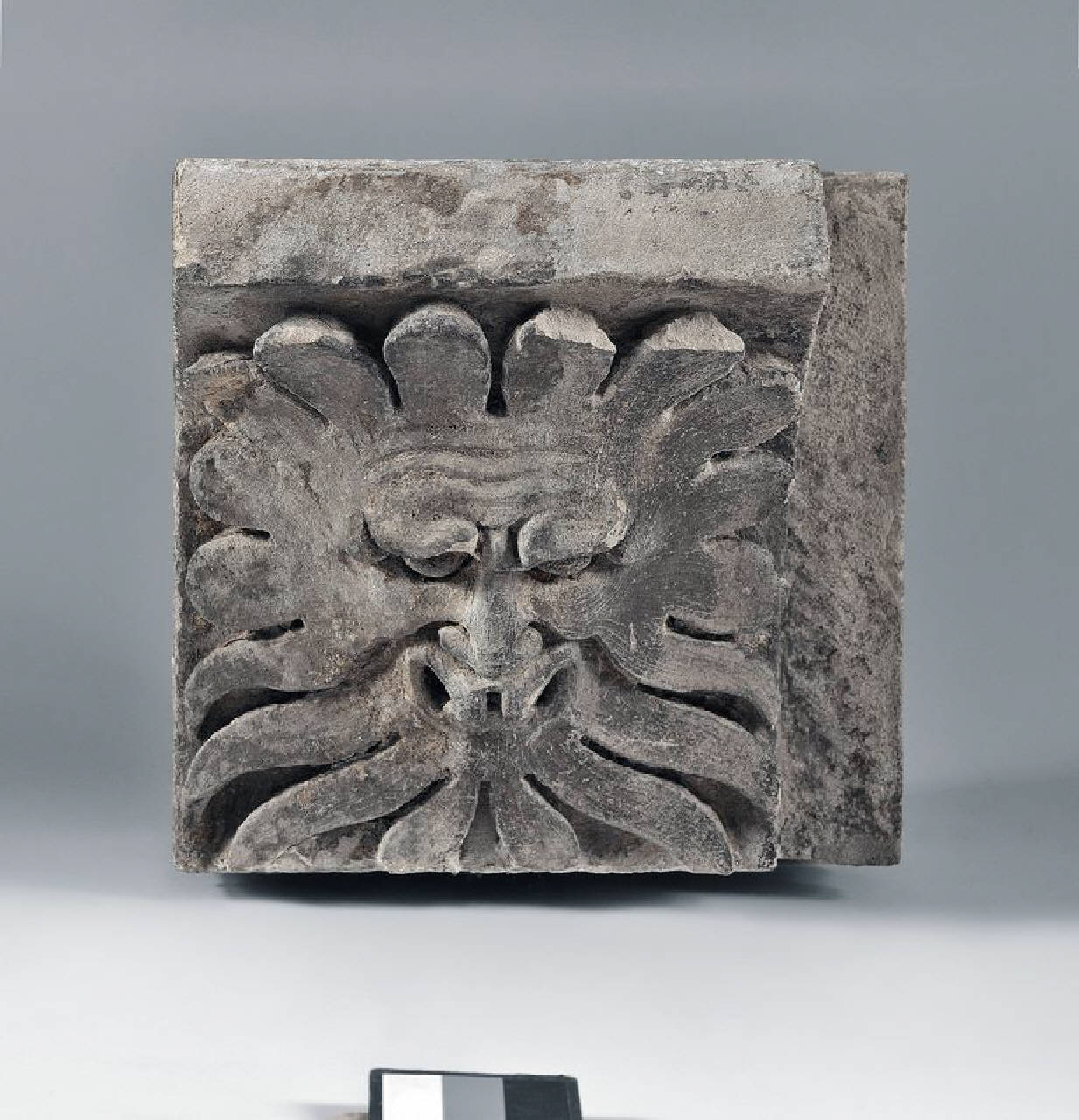 Mensole dal portale da vicolo Sant' Aquilino (mensole) di Scultore - ambito lombardo (seconda metà sec. XVI)