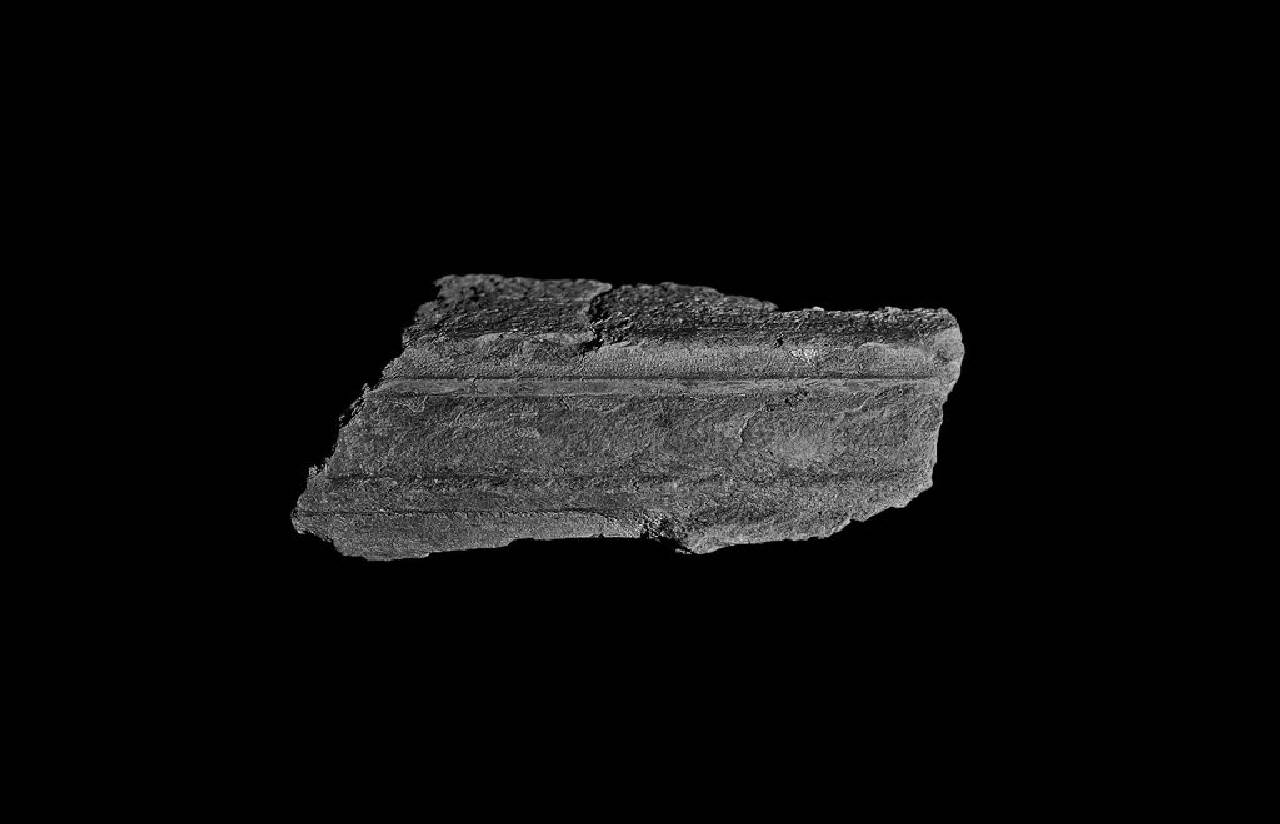 Cornice modanata in marmo di Viggiù (cornice, frammento di) di Scultore - ambito lombardo (sec. XVII)