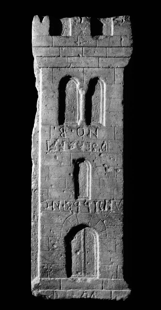 Stemma della famiglia Torriani (lastra) di Scultore - ambito lombardo (secondo quarto sec. XIII)