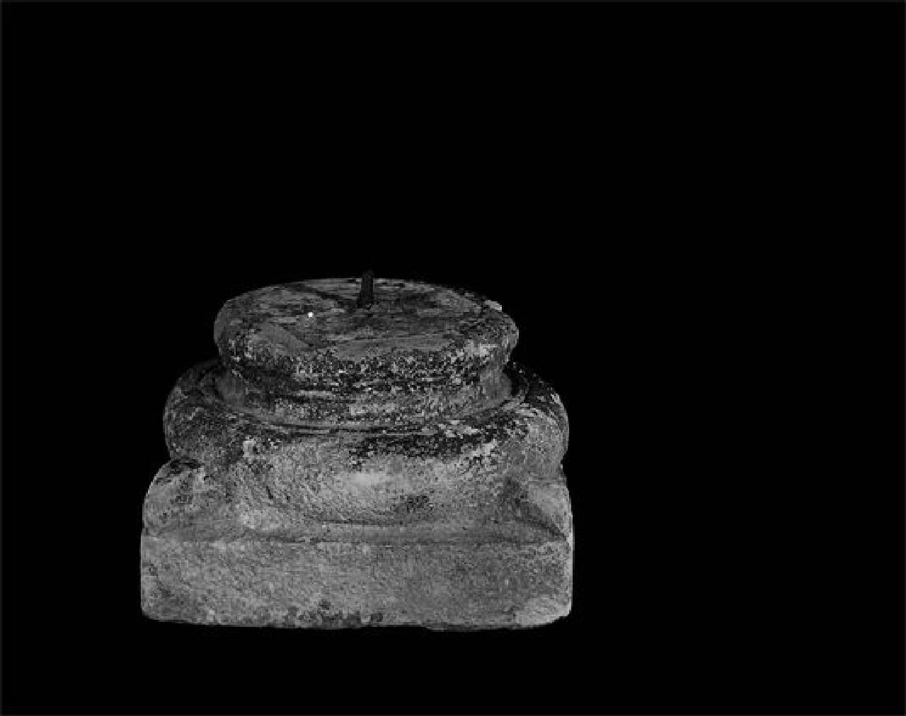 Base di colonna (base di colonna) di Scultore - ambito lombardo (fine-prima metà sec. XIII sec. XII)