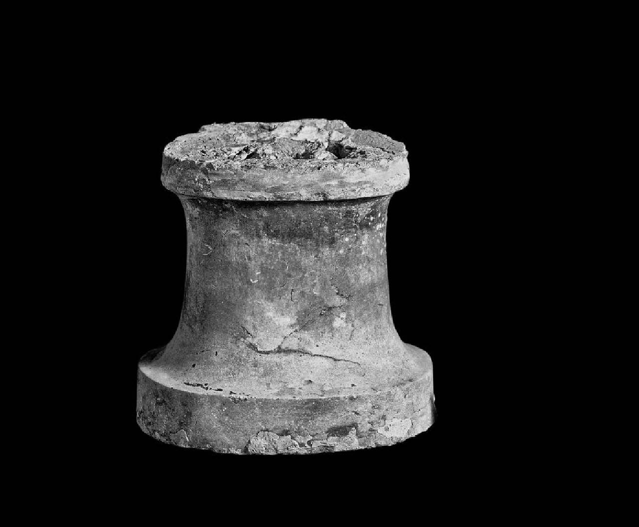 Base? per busto in ceppo gentile di Viggiù (base?) di Scultore - ambito lombardo (seconda metà sec. XIX)