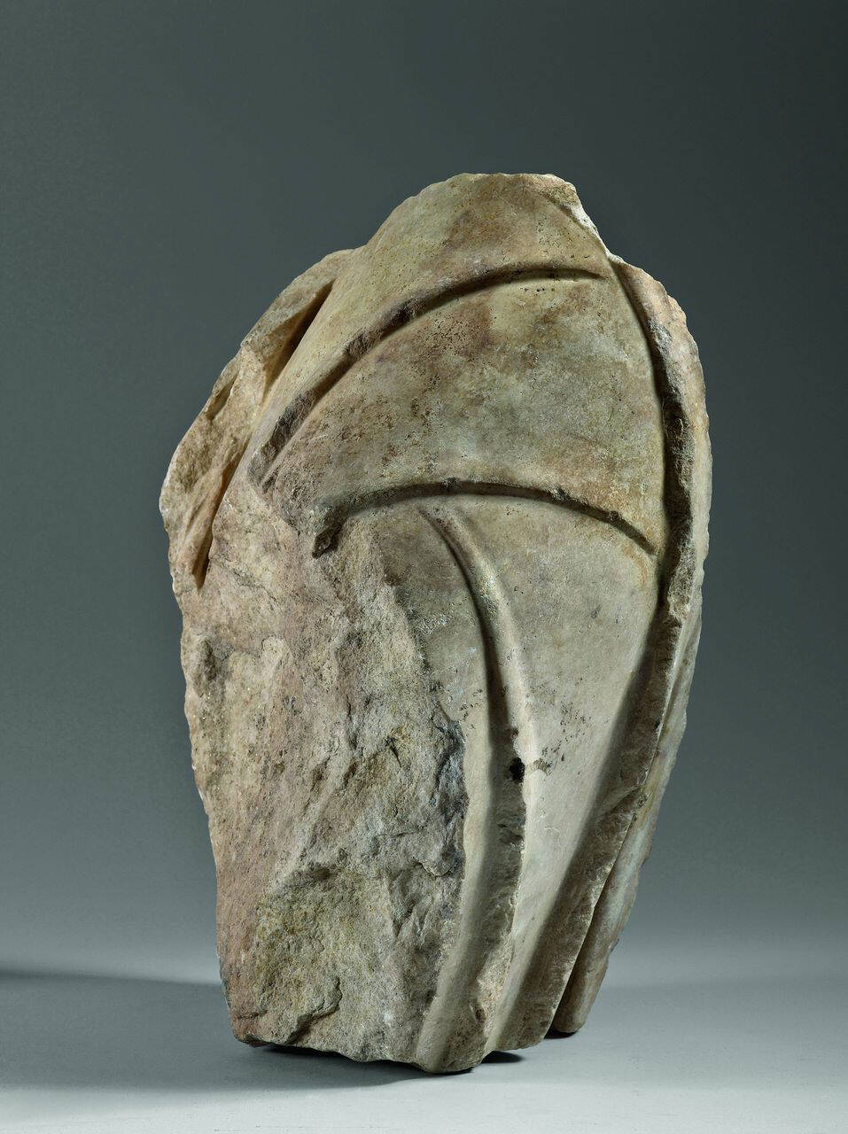 Spalla con manto? (statua, frammento di) di Scultore - ambito lombardo (sec. XV)