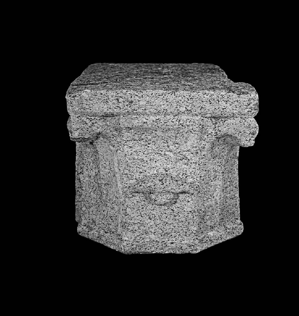 Capitello di pilastro (capitello) di Scultore - ambito lombardo (prima metà sec. XV)