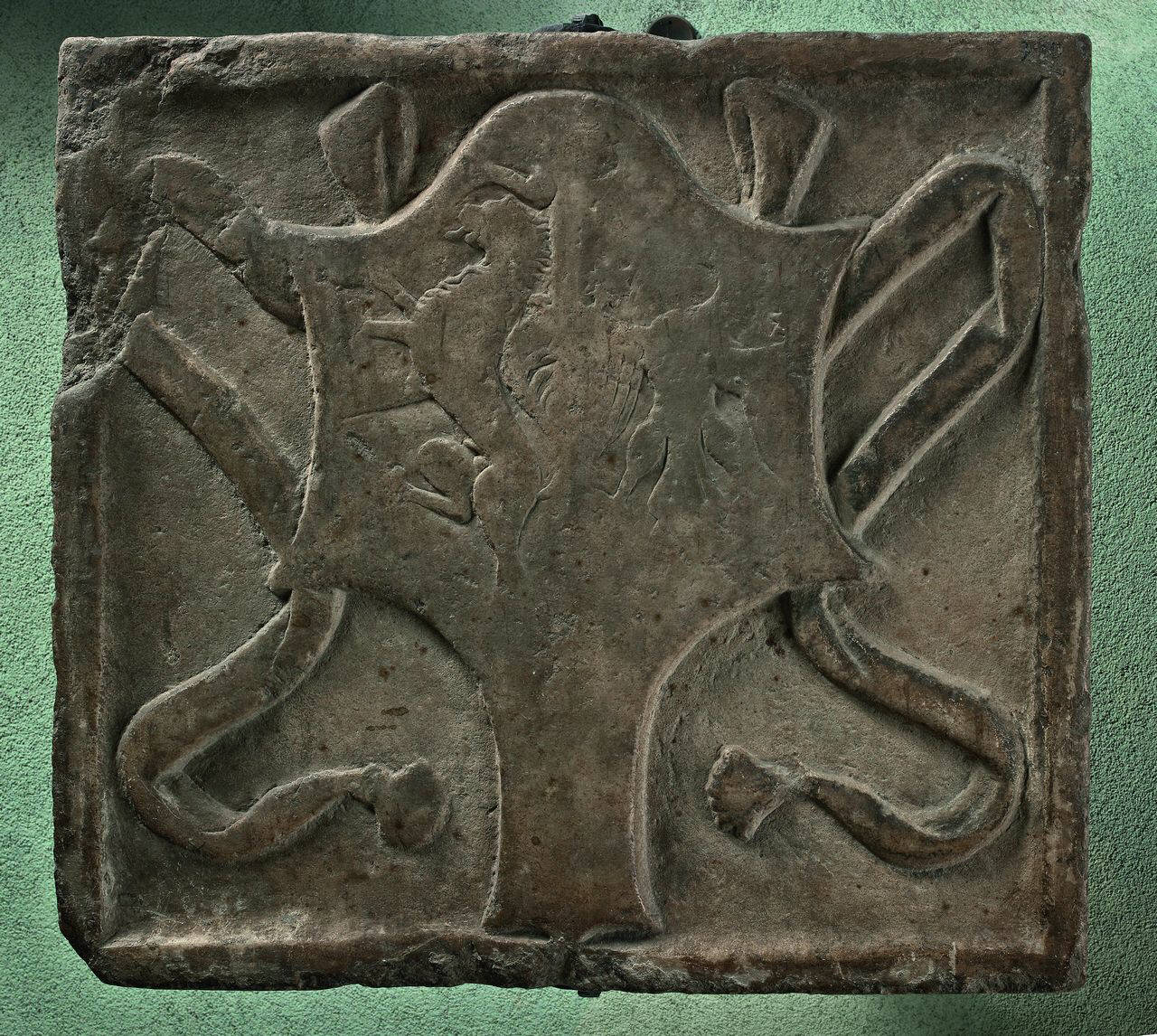 Targa con stemma non attribuito (lastra) di Scultore - ambito lombardo (seconda metà sec. XV)