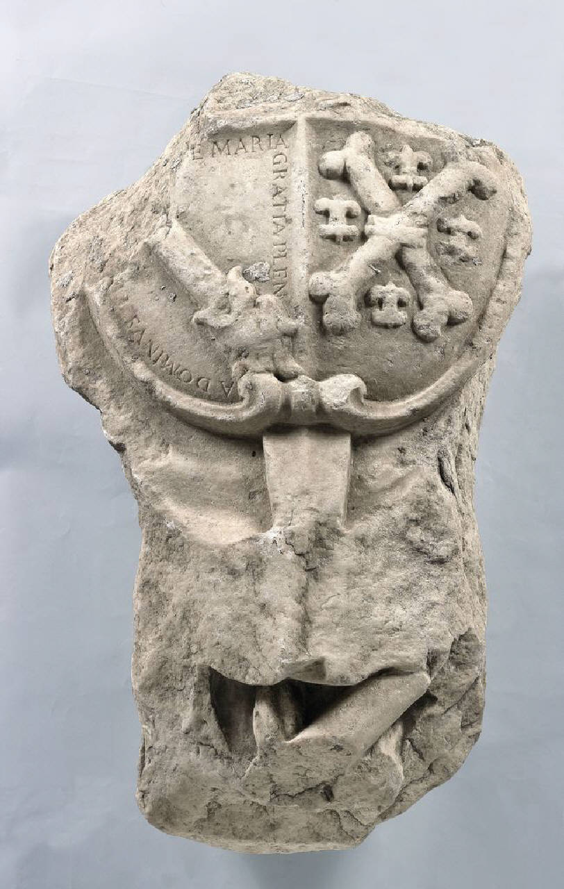 Stemma di Francesco Colmenero Y Gattinara, parte di (stemma, parte di) di Scultore - ambito lombardo (primo quarto sec. XVIII)