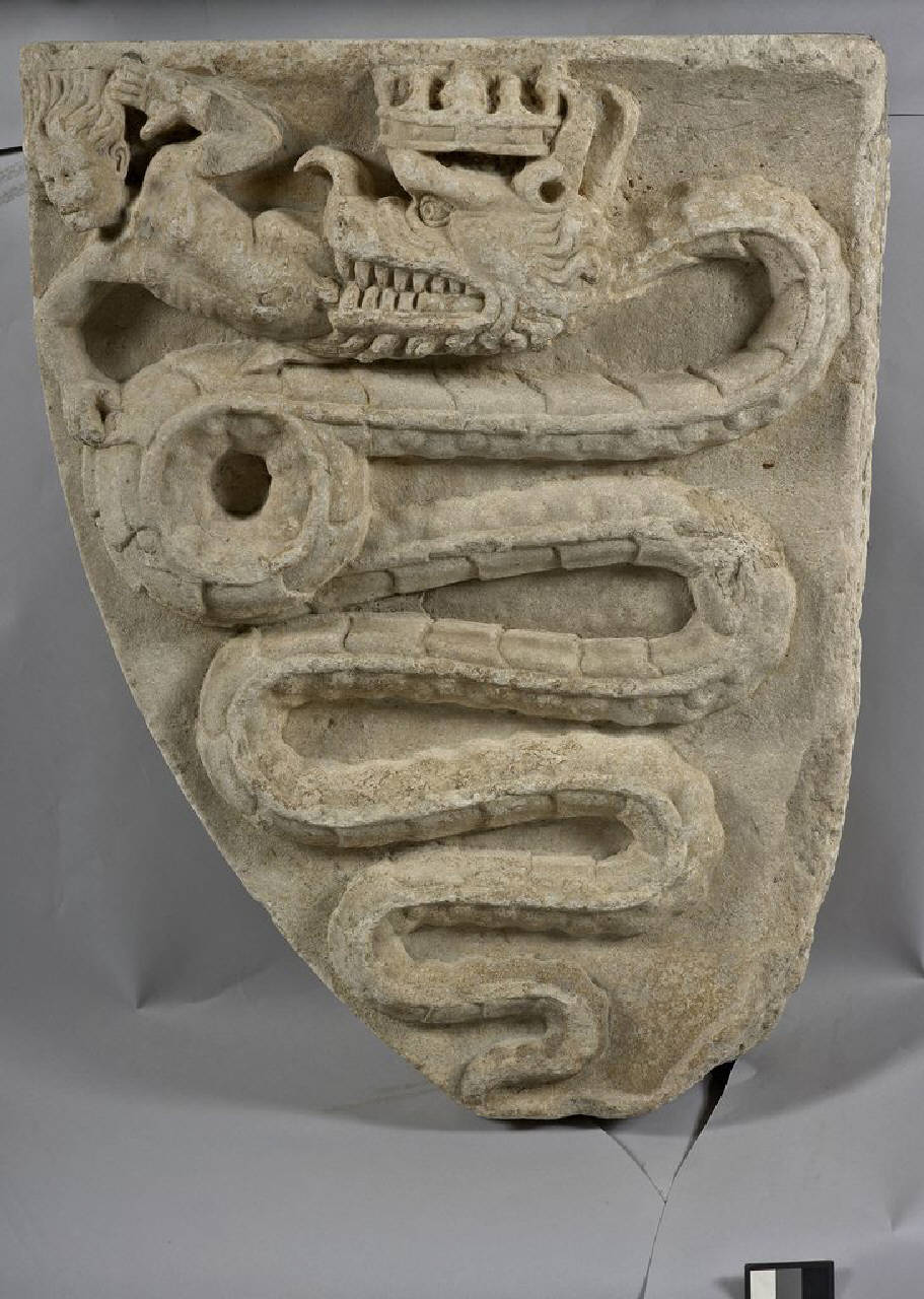 Quarto sinistro di ducale: stemma Visconti (lastra, quarto di ducale, reimpiegata?) di Scultore - ambito lombardo (ultimo quarto sec. XV)