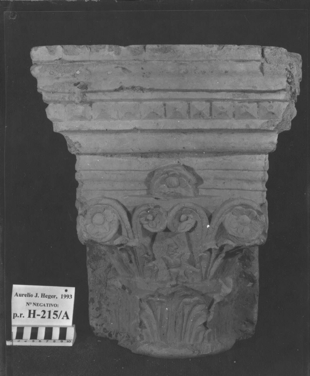 Controforma di capitello di semicolonna, in pendant (capitello di semicolonna, controforma) di Scultore - ambito lombardo (sec. XIX)
