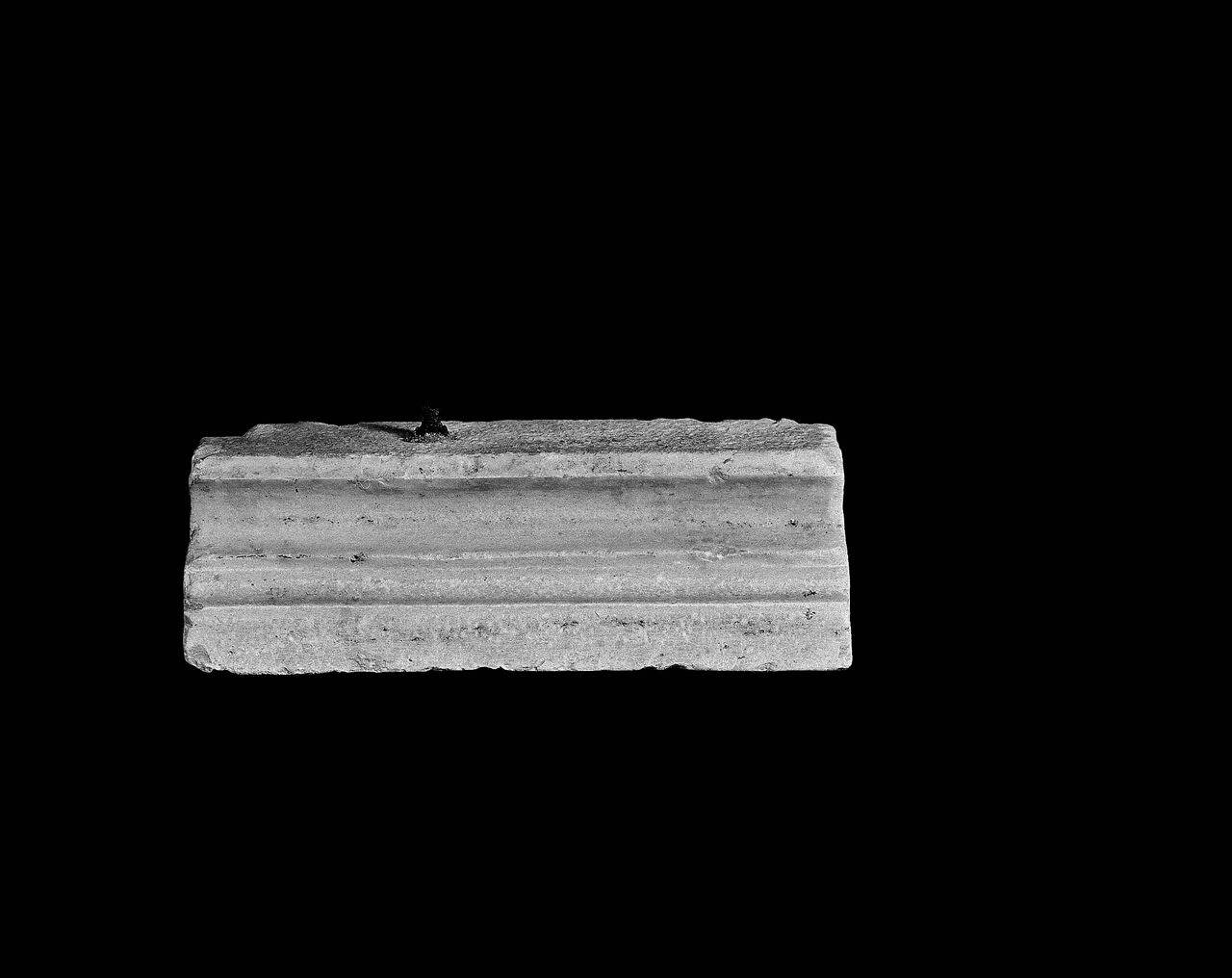 Frammento di cornice da Santa Tecla (cornice, frammento di) di Scultore - ambito lombardo (fine/ inizio sec. XIV)