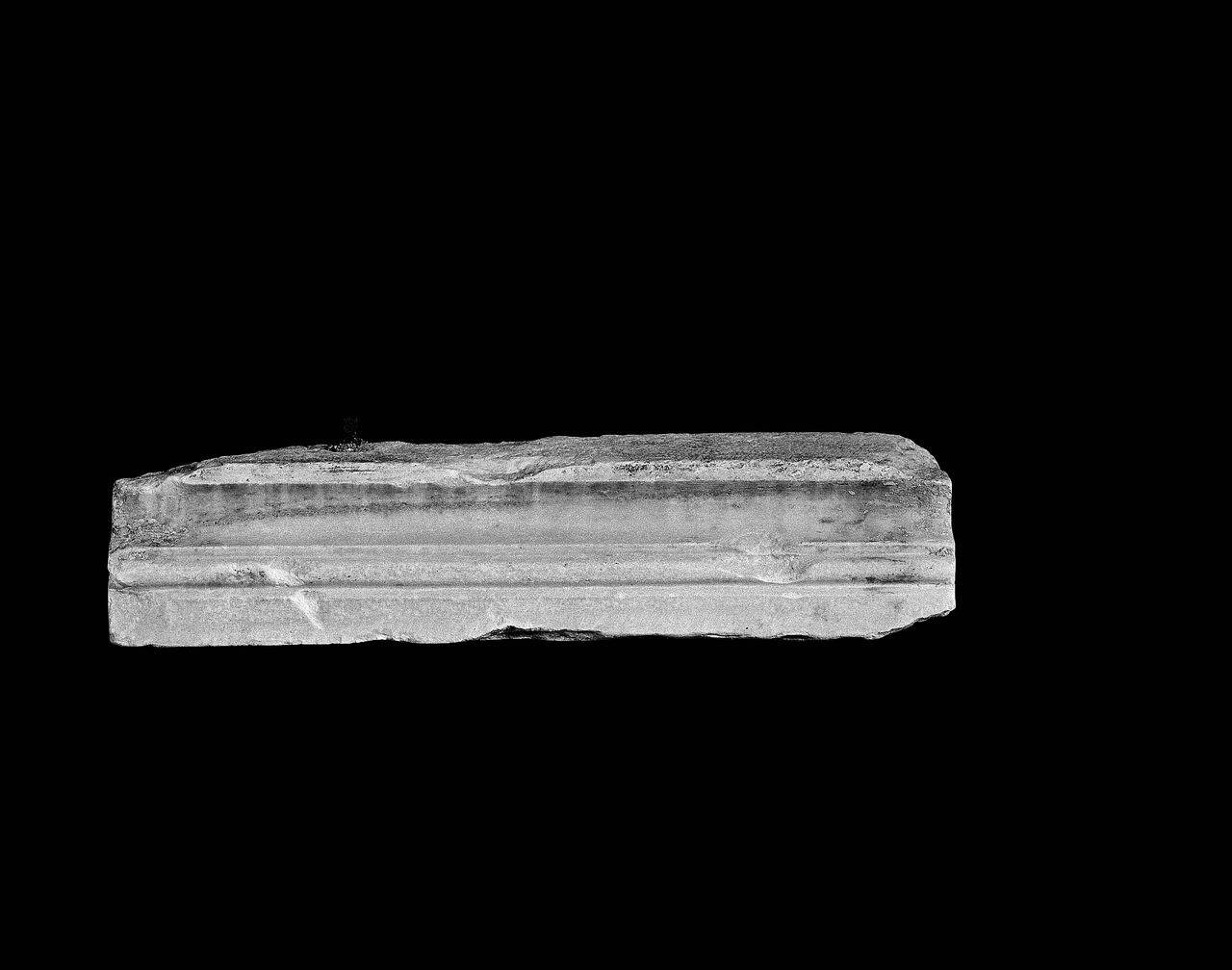 Frammento di cornice da Santa Tecla (cornice, frammento di) di Scultore - ambito lombardo (fine/ inizio sec. XIV)