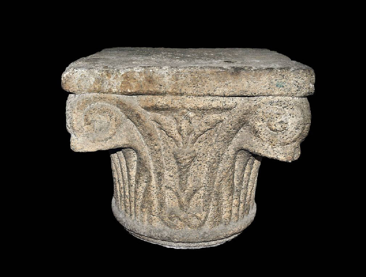 Capitello a un ordine di foglie lanceolate (capitello) di Scultore - ambito lombardo (ultimo quarto sec. XV)
