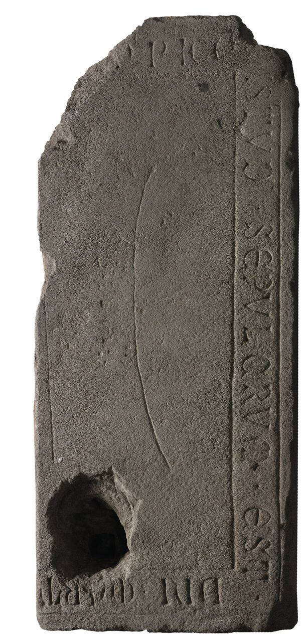 Lastra tombale con iscrizione di Martino e Franceschino (lastra, parti di) di Lapicida - ambito lombardo (prima metà sec. XIV)