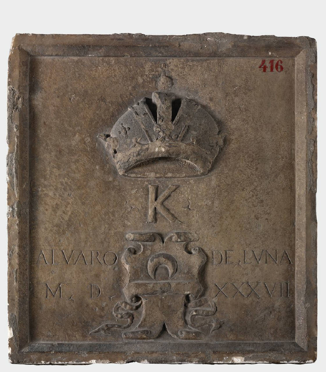 Lapide di Alvaro de Luna y Manrique y BobadillaCastellano del Castello Sforzesco: 1535 - 1546 (lastra, altorilievo) di Scultore - ambito lombardo (secondo quarto sec. XVI)
