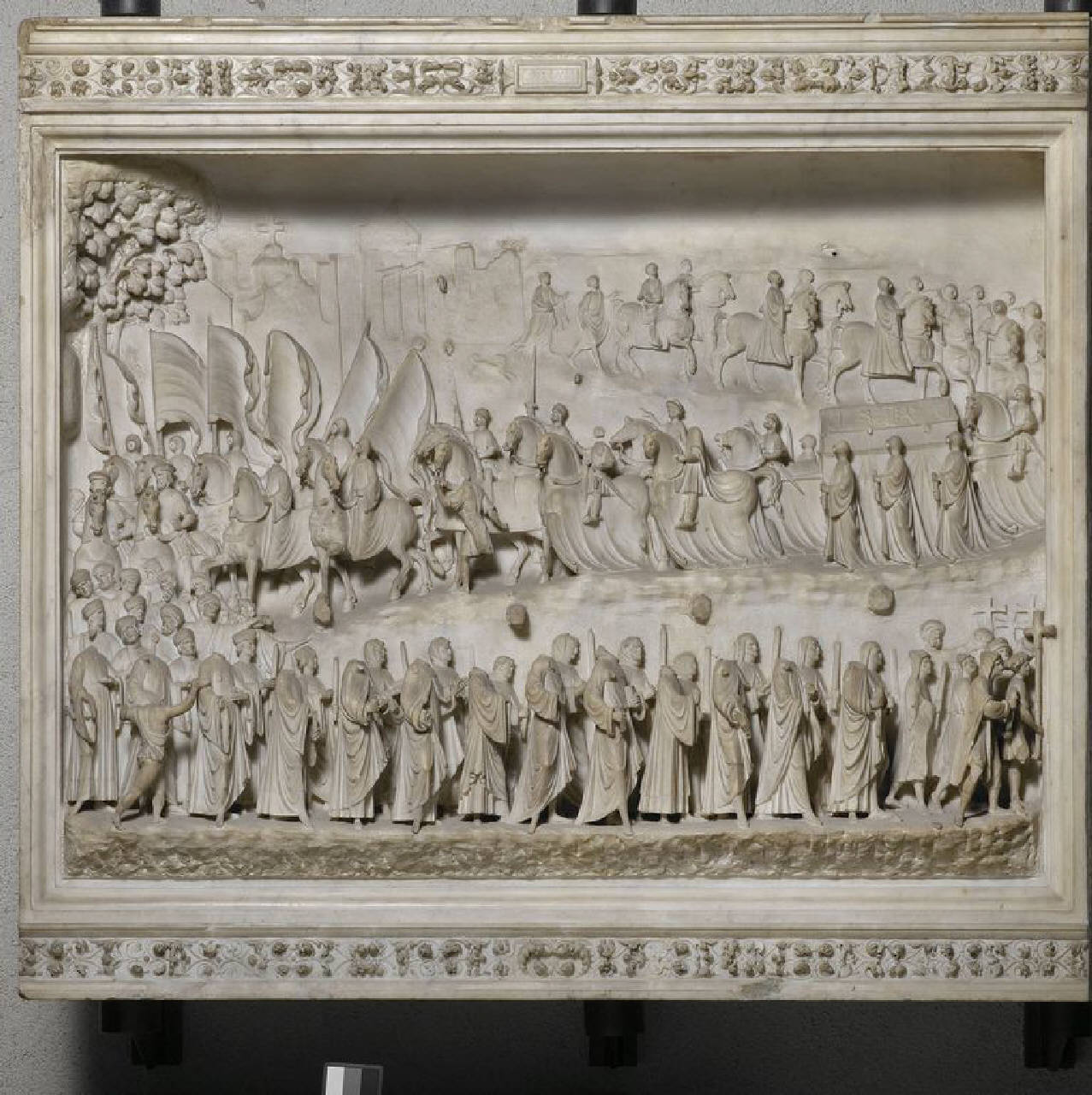 Esequie di Gaston de Foix (lastra, altorilievo) di Busti, Agostino detto Bambaia (o Bambaja) (e aiuti) (primo quarto sec. XVI)