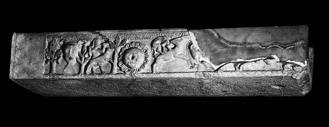 Vasca con scene di caccia (vasca) di Scultore - ambito lombardo (sec. XII)