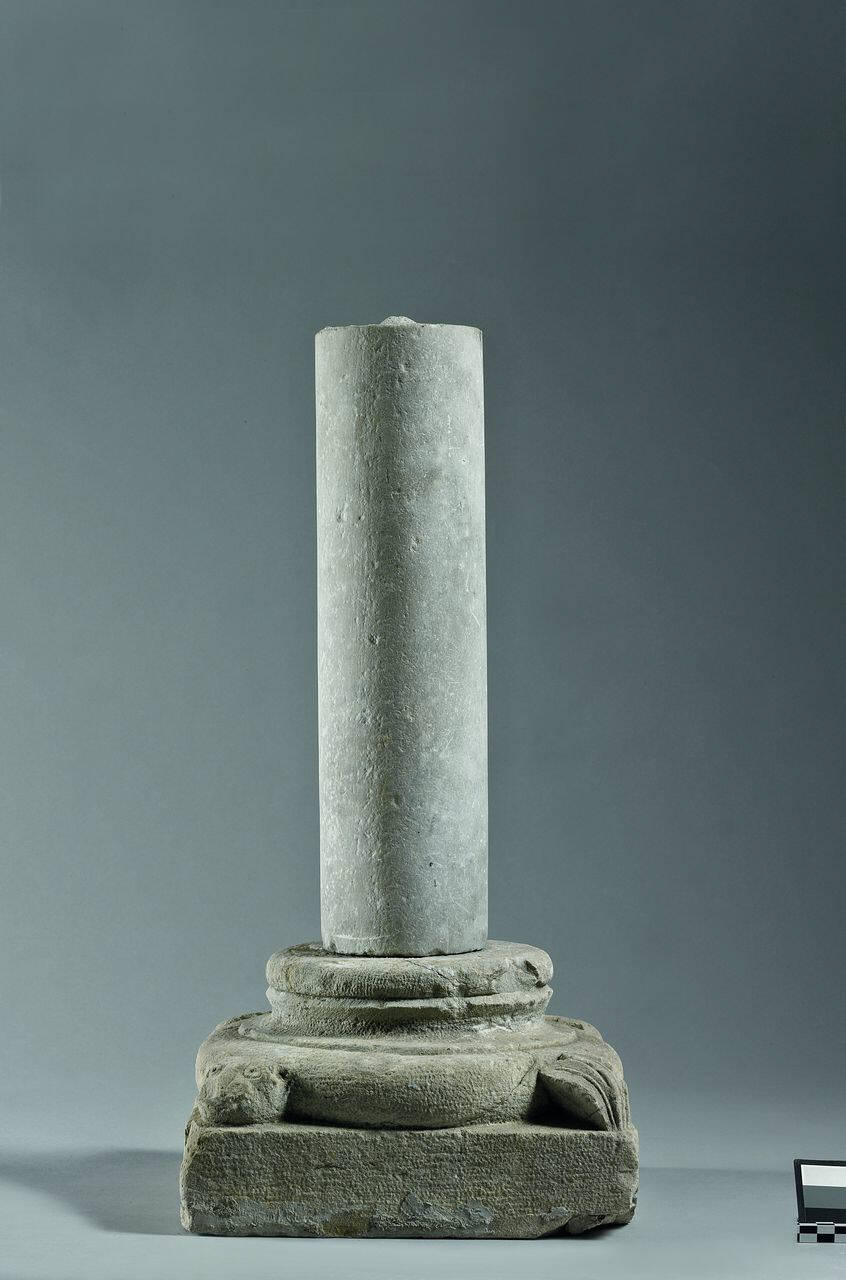 Base con rocchio di colonna (base con rocchio di colonna) di Scultore - ambito lombardo (sec. XIII)