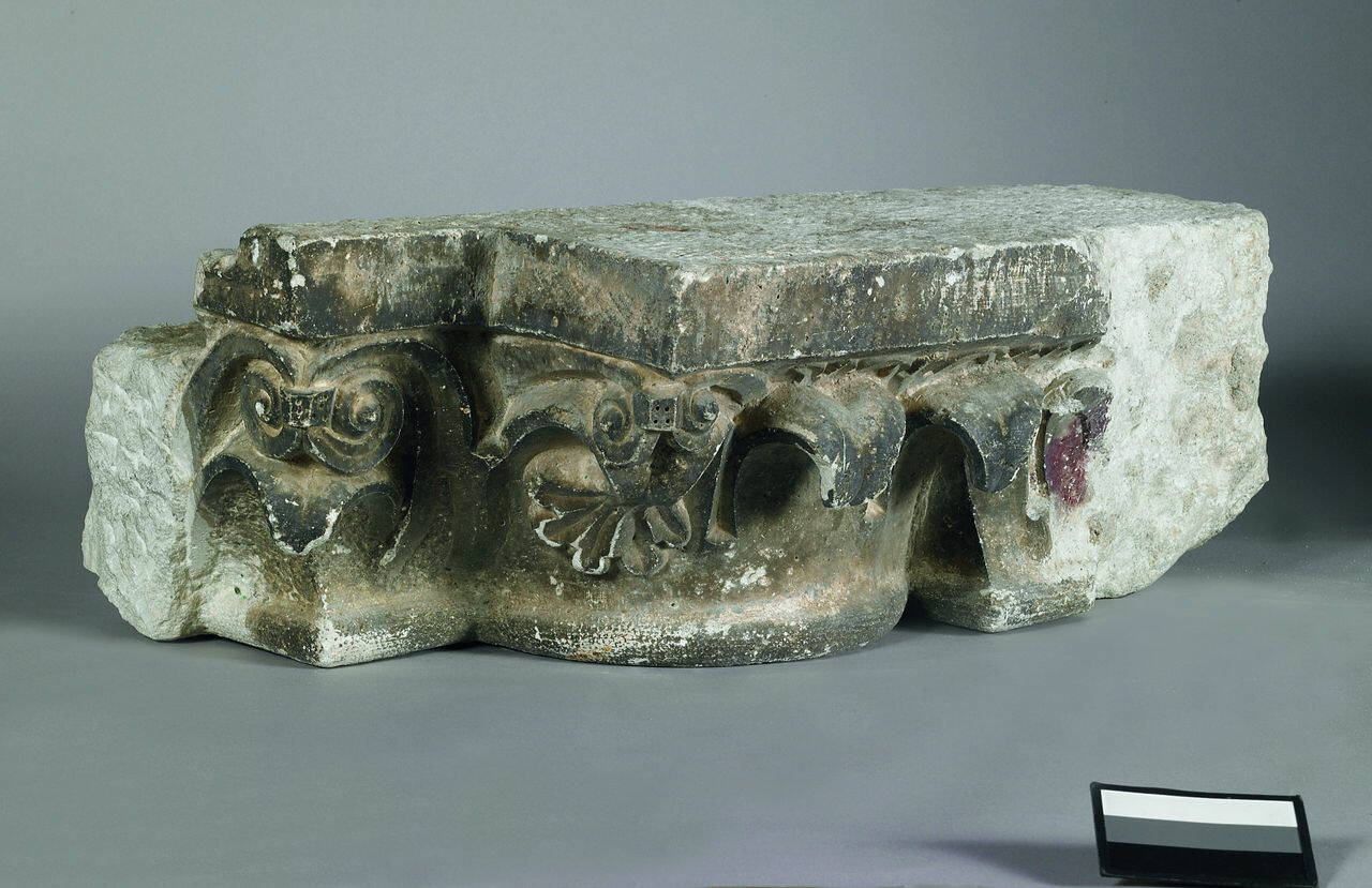 Capitello a tre sezioni (capitello di pilastro composito) di Scultore - ambito lombardo (fine-prima metà sec. XIII sec. XII)