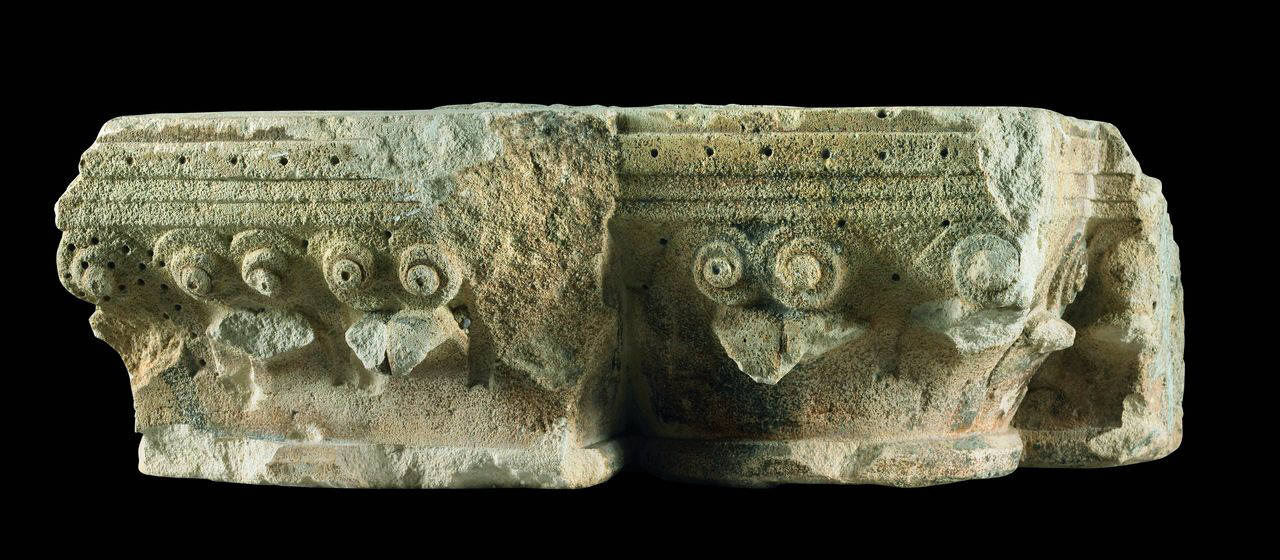 Capitello angolare composito formato da due elementi (capitello) di Scultore - ambito lombardo (fine-prima metà sec. XIII sec. XII)
