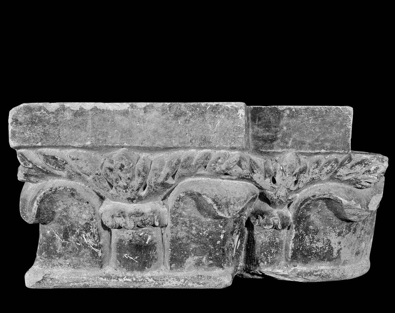 Capitello composito a due sezioni (capitello composito) di Scultore - ambito lombardo (fine-prima metà sec. XIII sec. XII)