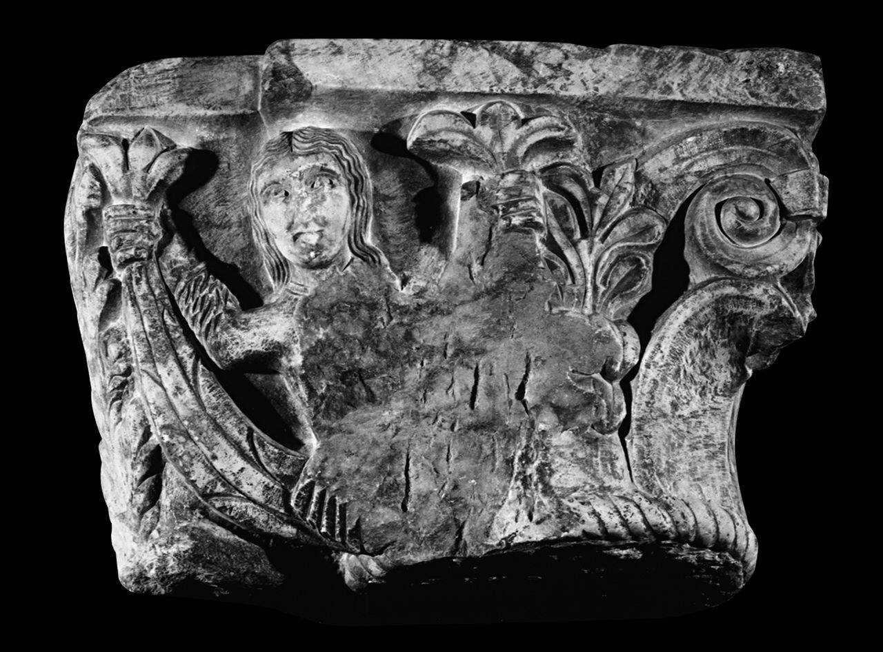 Capitello con sirena bicaudata (capitello di pilastro) di Scultore - ambito lombardo (fine-prima metà sec. XIII sec. XII)