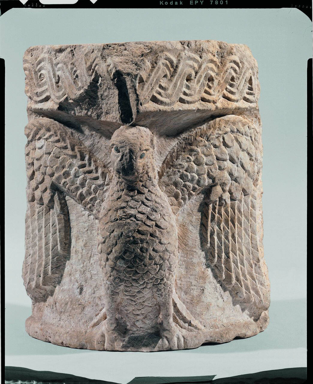 Capitello angolare con aquila (capitello di pilastro) di Scultore - ambito lombardo (fine/ inizio sec. XI)