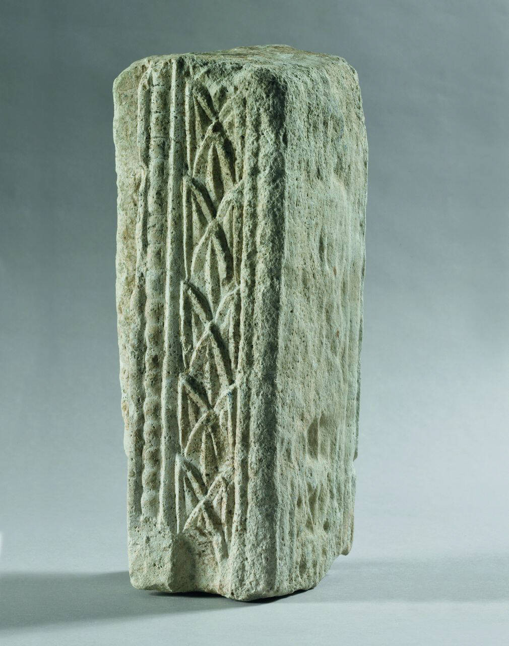 Stipite destro, frammentario (stipite, frammento di) di Scultore - ambito lombardo (metà sec. VIII)