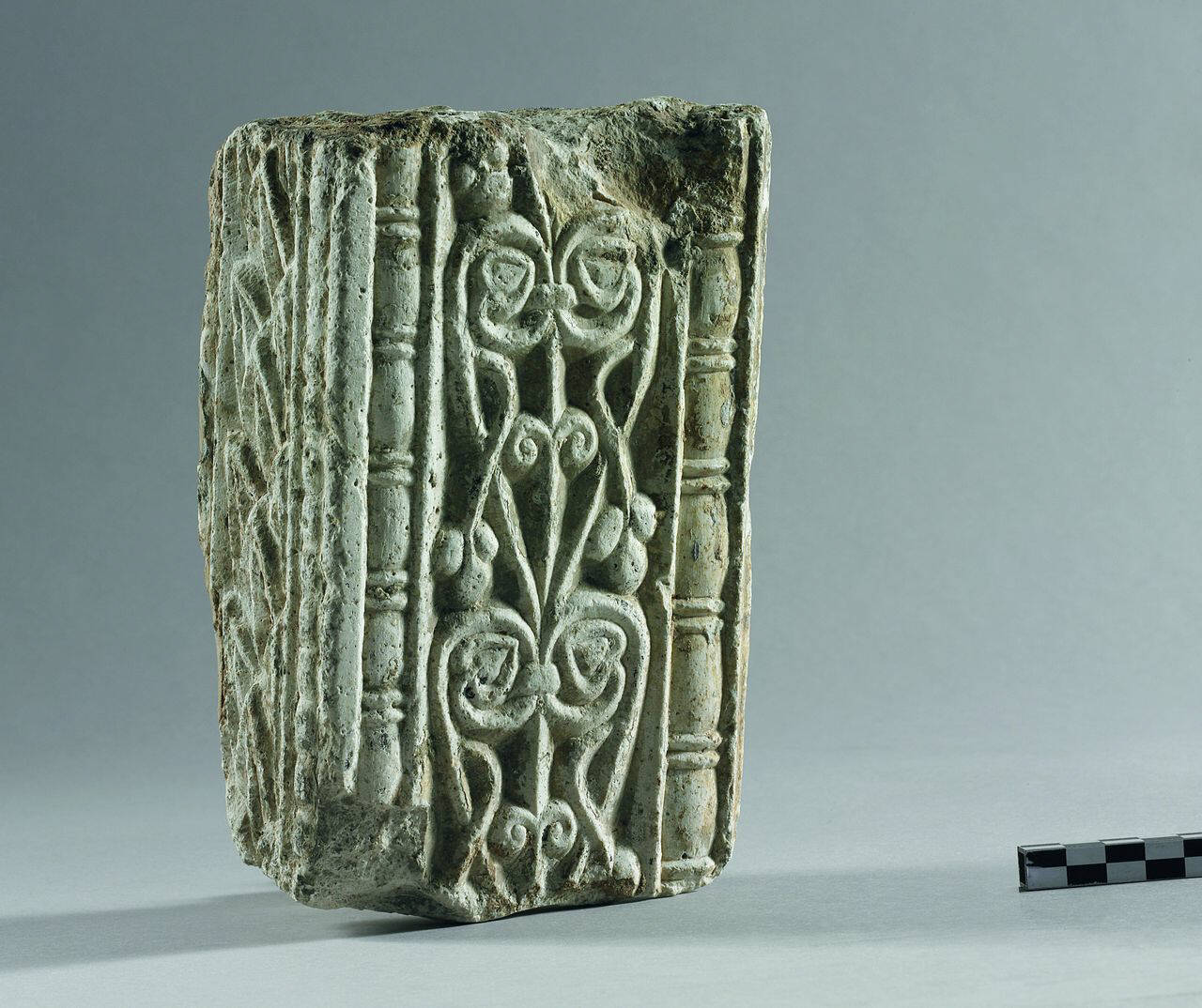 Stipite destro?, parte di (stipite, frammento di) di Scultore - ambito lombardo (metà sec. VIII)