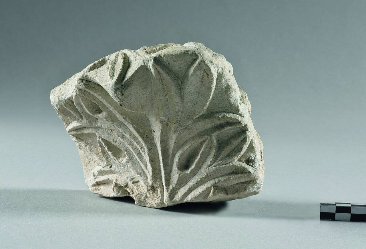 Mensola frammentaria (mensola, frammento di) di Scultore - ambito lombardo (terzo quarto sec. VIII)