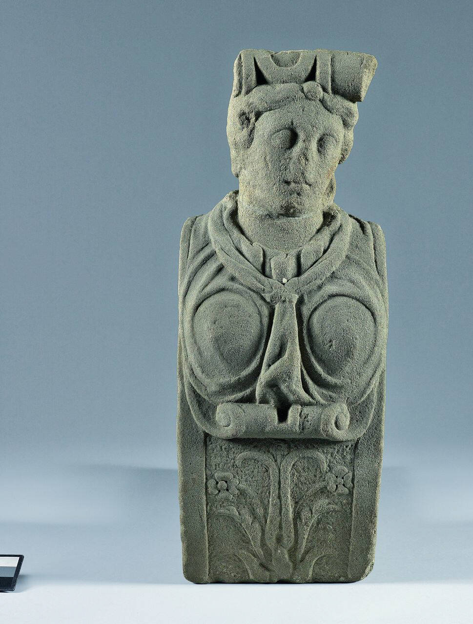 Erma femminile con testa volta a destra, in pendant (erma) di Scultore - ambito lombardo (fine/inizio sec. XVI)